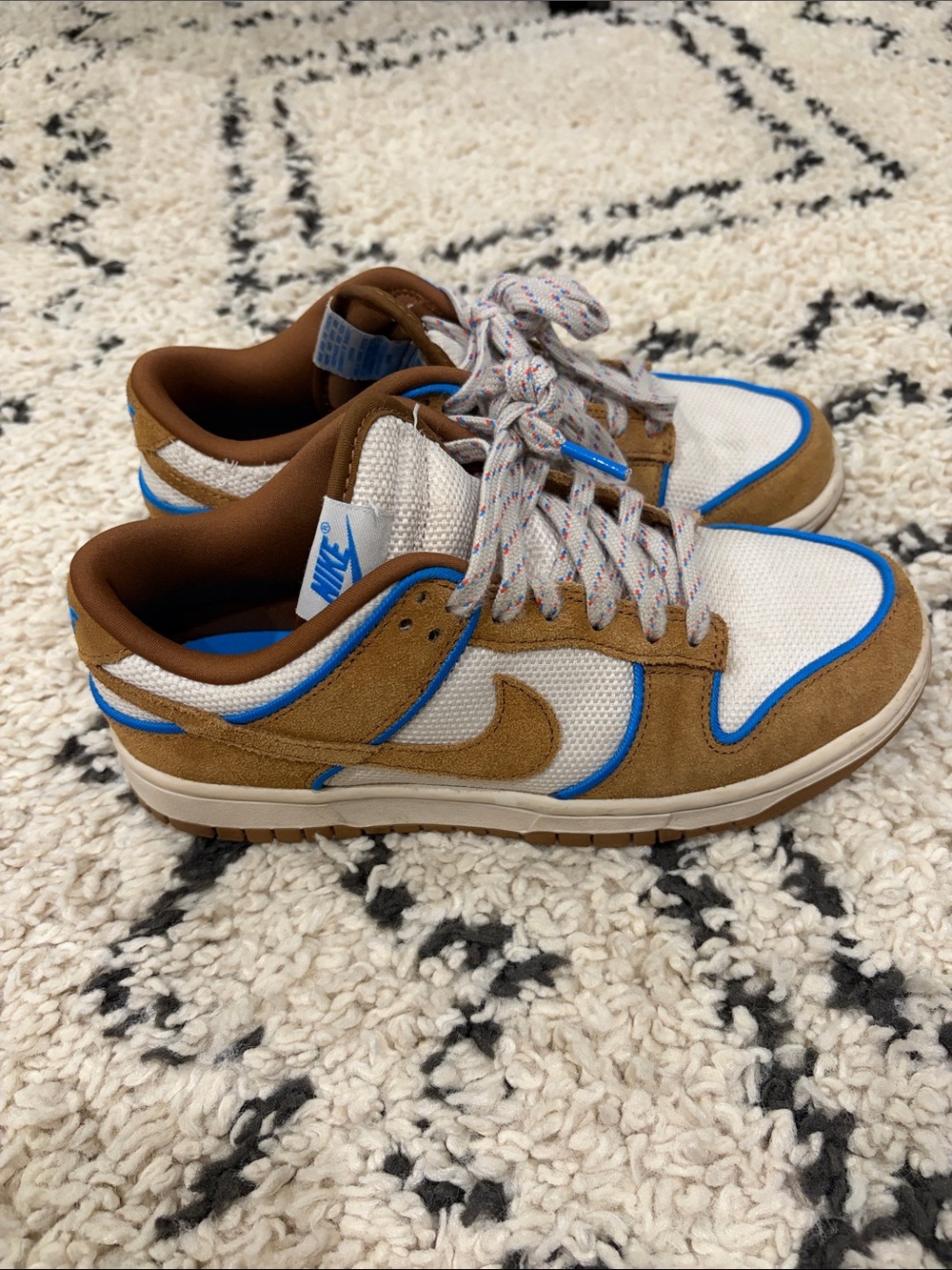 Nike Men’s Low-Top Sneakers in Brown, White & Blue Trim
